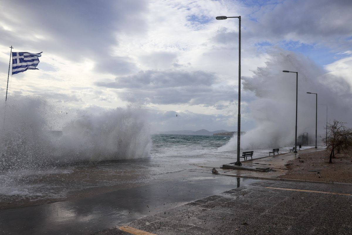 Έκτακτο δελτίο της ΕΜΥ για ισχυρές καταιγίδες από αύριο το απόγευμα – Που θα “χτυπήσει” η κακοκαιρία